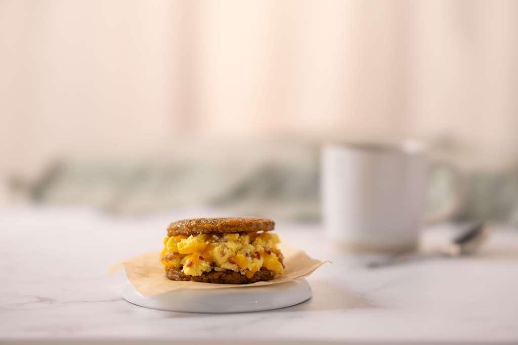 Drury Inn & Suites Cleveland Beachwood Restaurante foto